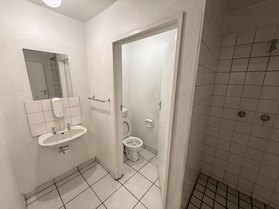To Let Commercial Property for Rent in Beaconvale Western Cape